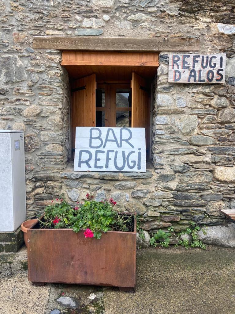 Refugi D' Alos Alos d'Isil Bagian luar foto